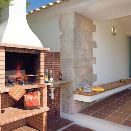 Elo By * Αλμπουφέιρα