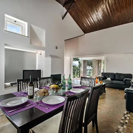 Villa Elo By *